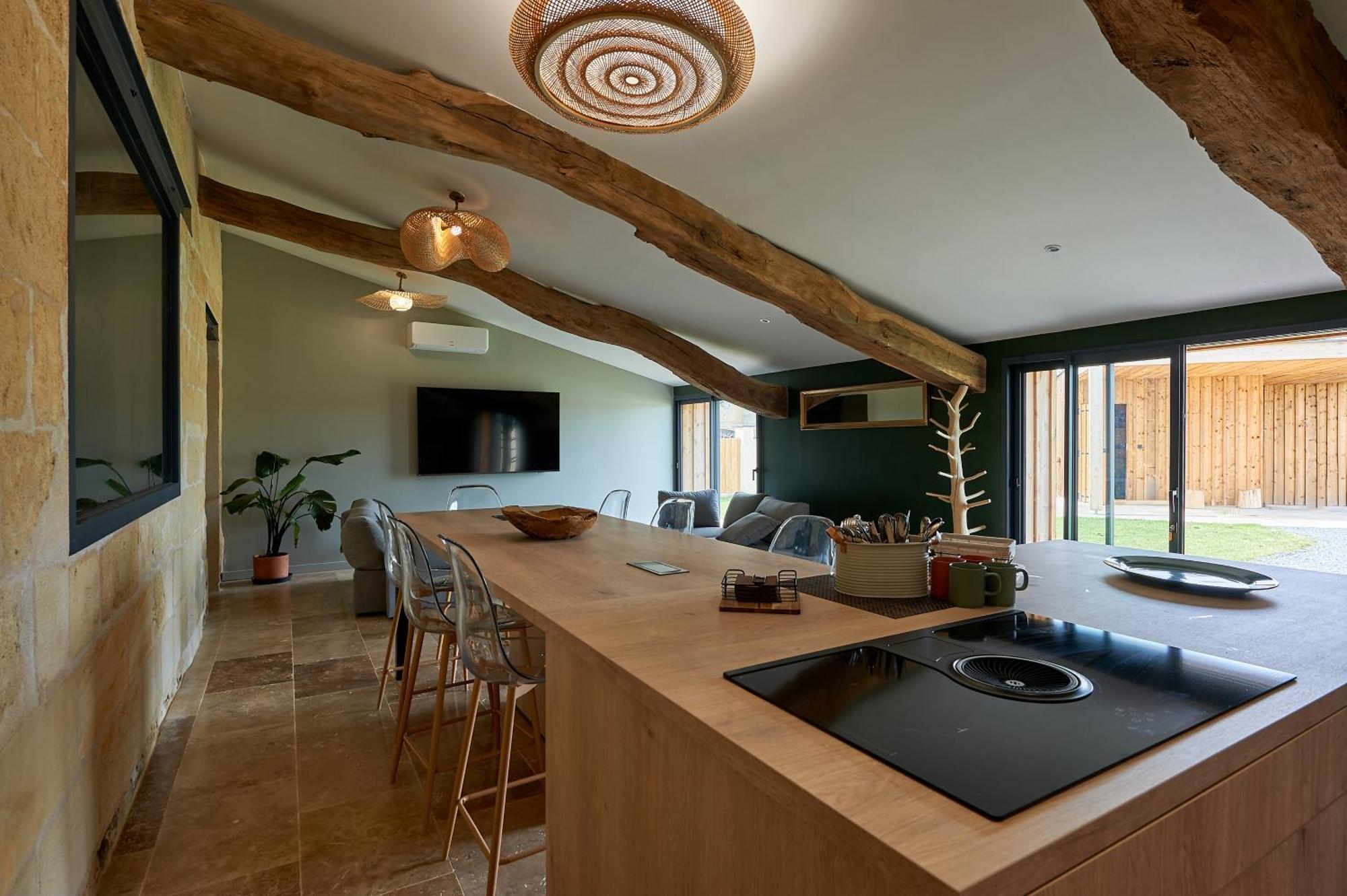 Le Repaire Lagardere Bed & Breakfast Lussac  Exterior photo