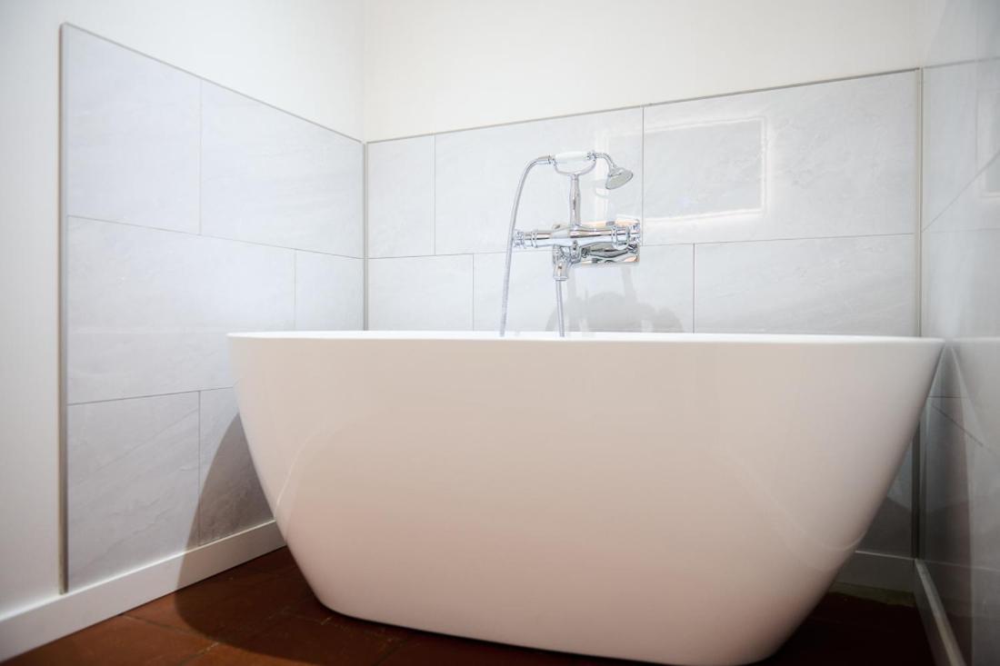 Le Repaire Lagardere Bed & Breakfast Lussac  Exterior photo